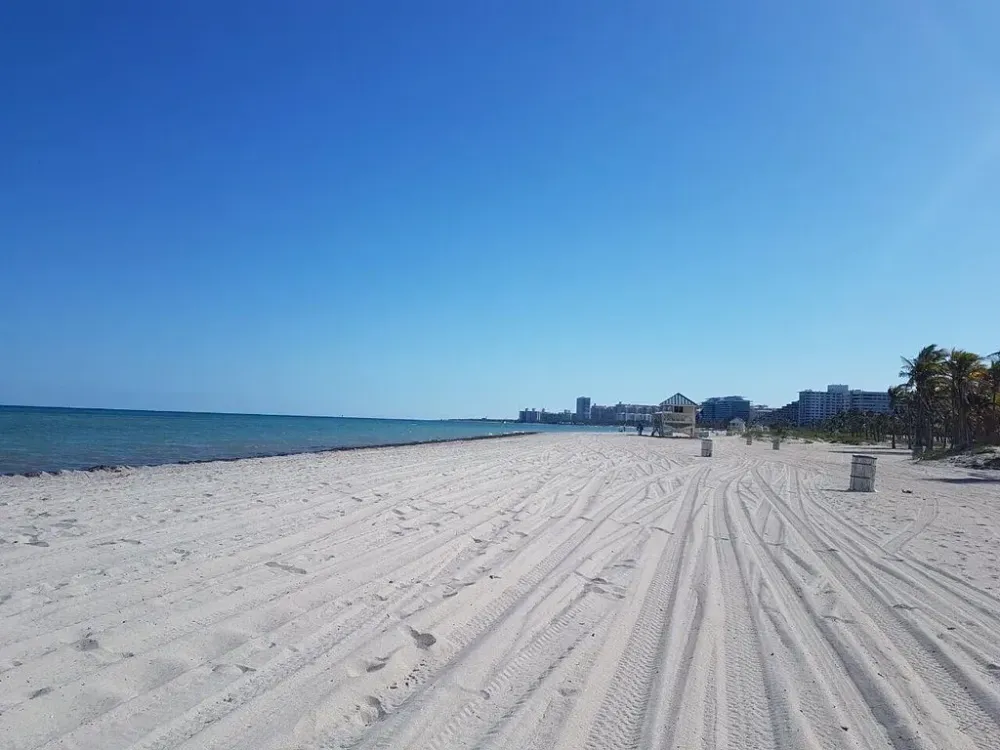 Crandon park beach